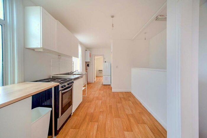 4 Bedroom Terraced House To Rent In Neville Road, London E7