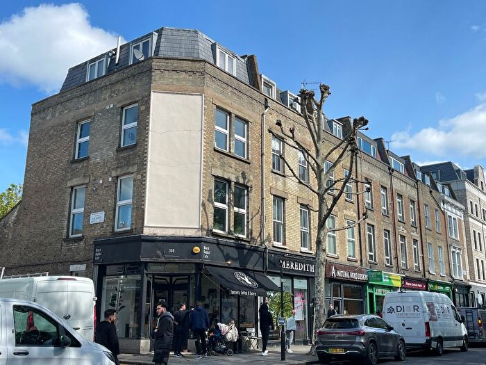 2 Bedroom Flat To Rent In Old Brompton Road, Earls Court, London, SW5