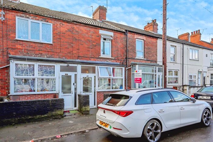 3 Bedroom Terraced House For Sale In Digby Street, Scunthorpe, DN15