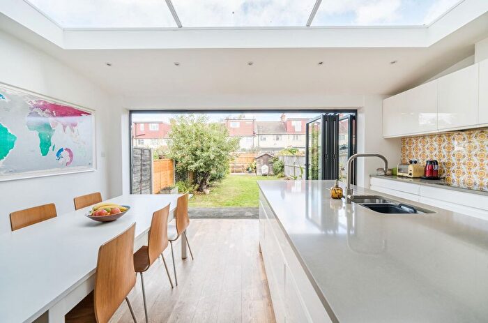 4 Bedroom Terraced House For Sale In Pendennis Road, London, SW16