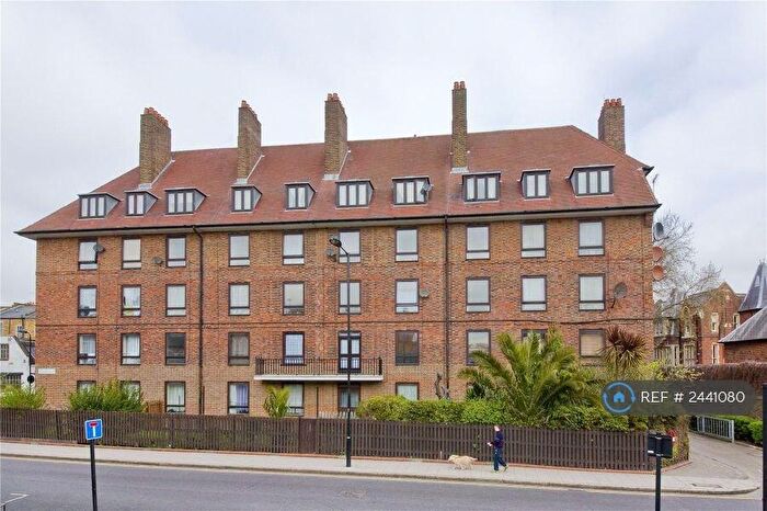 1 Bedroom Flat To Rent In Banbury Road, London, E9