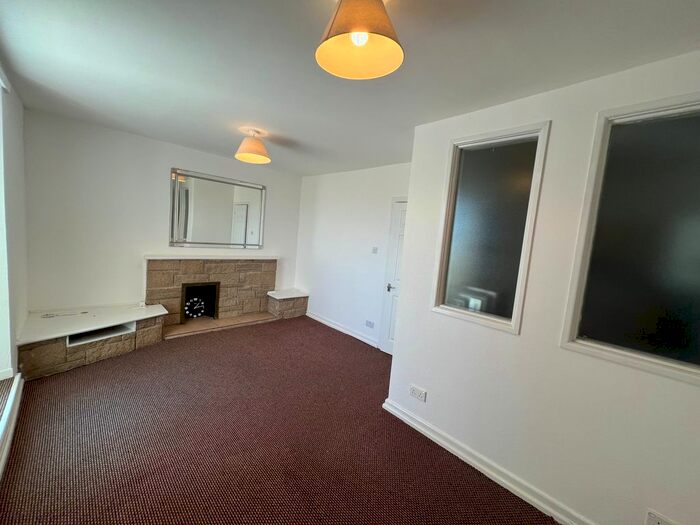 1 Bedroom Flat To Rent In Ash Hill Road, Torquay, TQ1