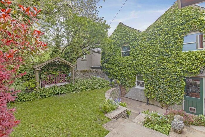 2 Bedroom Semi-Detached House For Sale In Edge View, Litton, Buxton, SK17