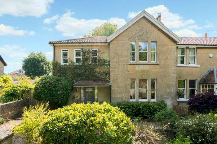 3 Bedroom Semi-Detached House To Rent In Copseland, Bath, BA2
