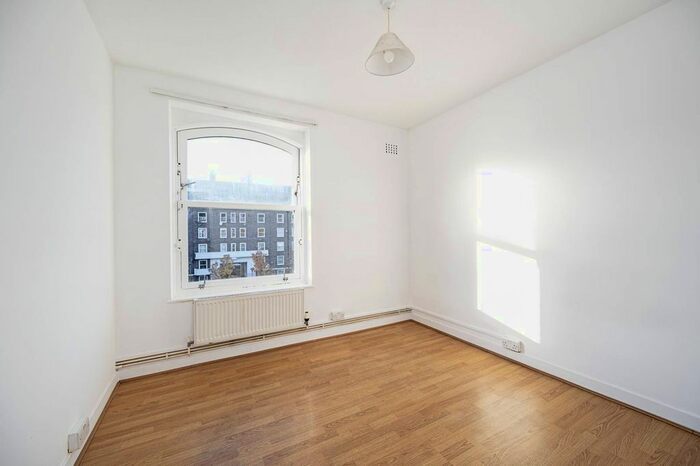 3 Bedroom Flat To Rent In Lynmouth Road, Stoke Newington, London, N16