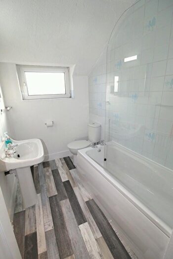 2 Bedroom Apartment To Rent In Manor Road, Brackley, NN13