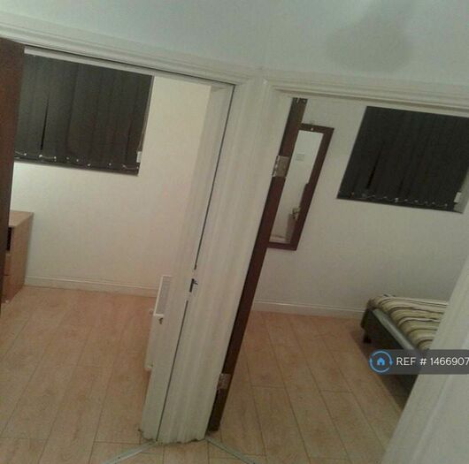 2 Bedroom Flat To Rent In Prior Deram Walk, Coventry, CV4