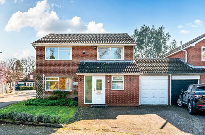 4 Bedroom Detached House For Sale In Kestrel Close, Marchwood, Southampton, SO40