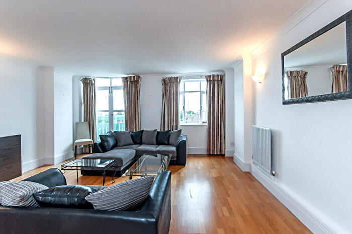 1 Bedroom Apartment To Rent In River View Heights, Shad Thames, SE16