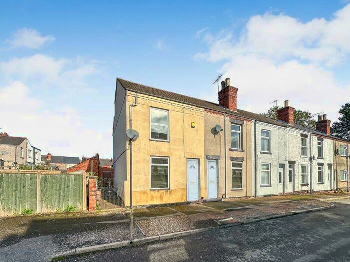 2 Bedroom Detached House To Rent In East Street, Clay Cross, S45