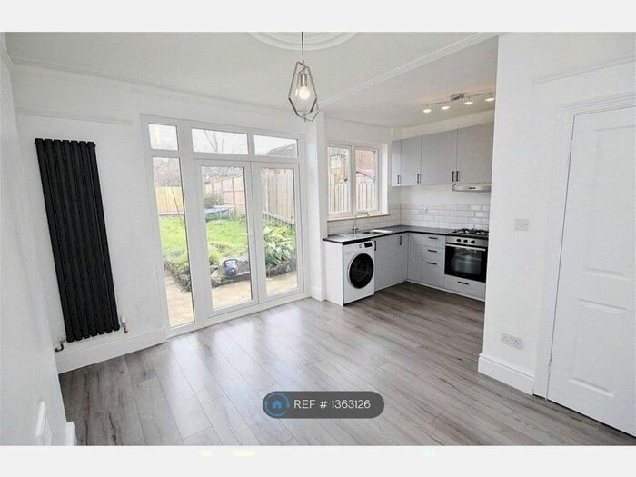 3 Bedroom Terraced House To Rent In Nutfield Road, Thornton Heath, CR7