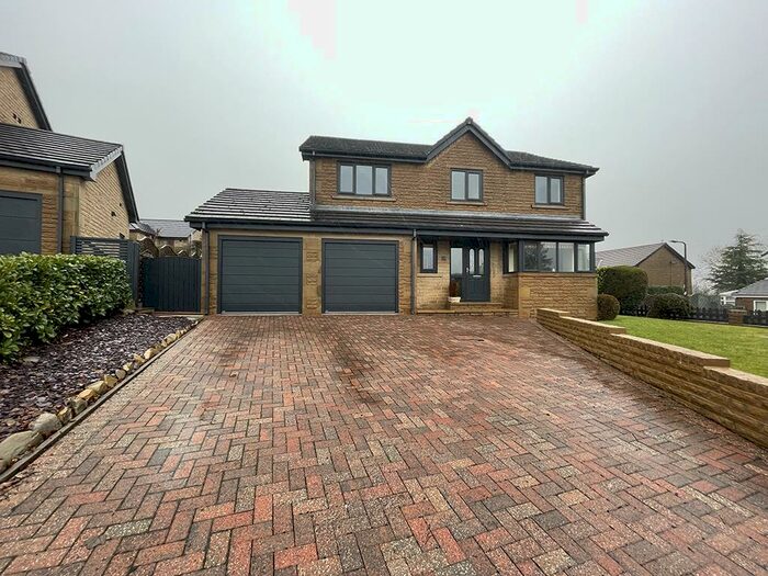 4 Bedroom Detached House To Rent In Coates Lane, Barnoldswick, BB18