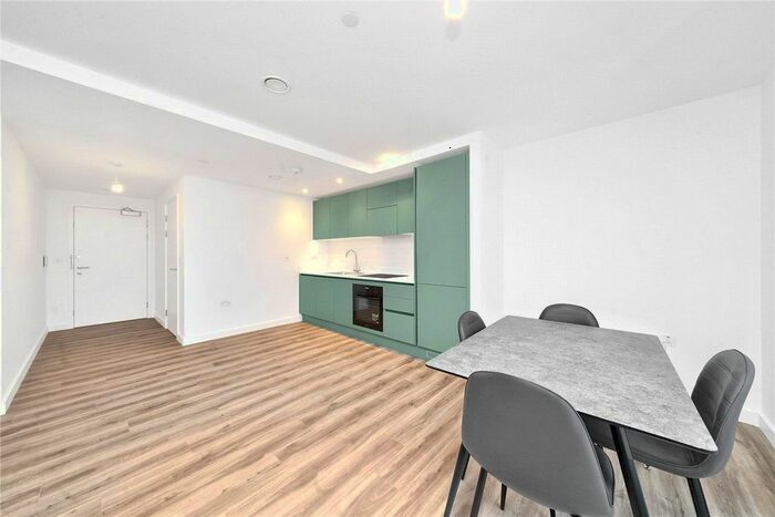 2 Bedroom Flat To Rent In Viva Court, Kimpton Road, Luton, LU2