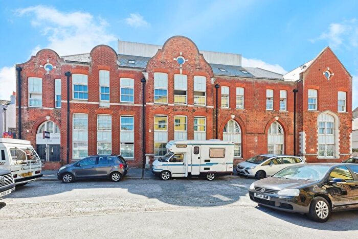 2 Bedroom Flat For Sale In Trinity Square, Margate, Kent, CT9