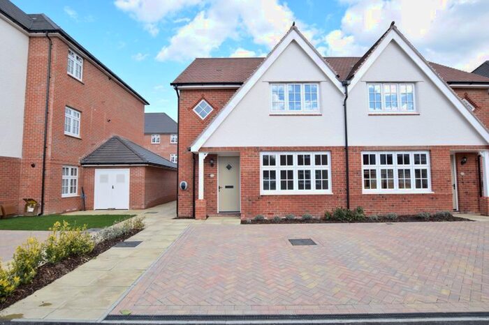 3 Bedroom Semi-Detached House To Rent In Irwell Road, Maidstone, ME17