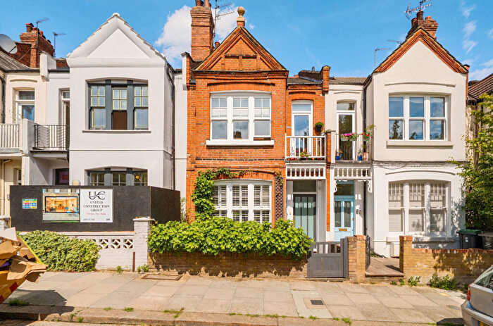 5 Bedroom Terraced House For Sale In Rathcoole Gardens, London, N8