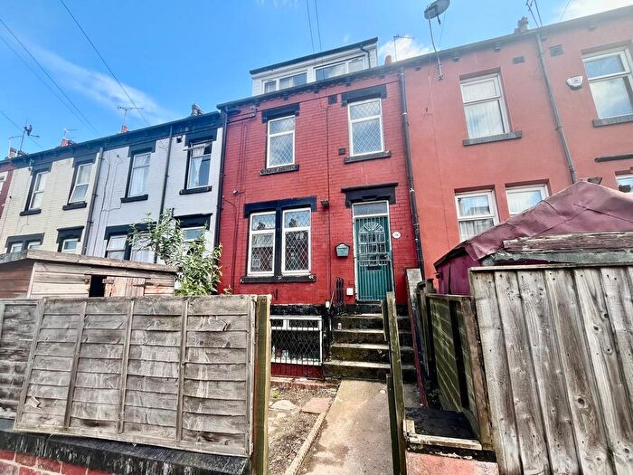 3 Bedroom Property To Rent In Longroyd Avenue, Leeds, LS11