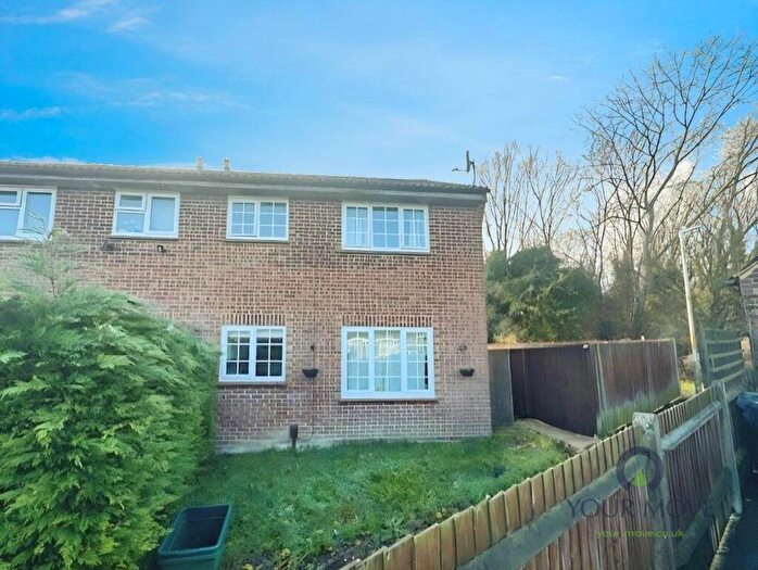 1 Bedroom End Of Terrace House To Rent In Midsummer Road, Snodland, Kent, ME6