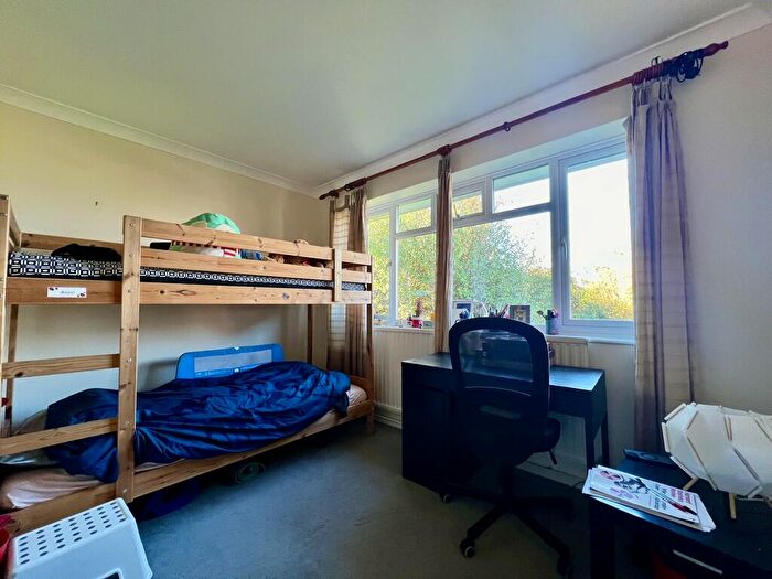 2 Bedroom Apartment To Rent In Eastbury Avenue, Northwood, HA6