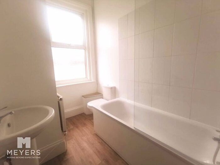 2 Bedroom Apartment To Rent In Seabourne Road, Southbourne, BH5