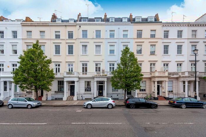 2 Bedroom Flat To Rent In Claverton Street, London, SW1V