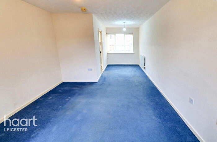 3 Bedroom End Of Terrace House For Sale In Ryder Road, Leicester, LE3