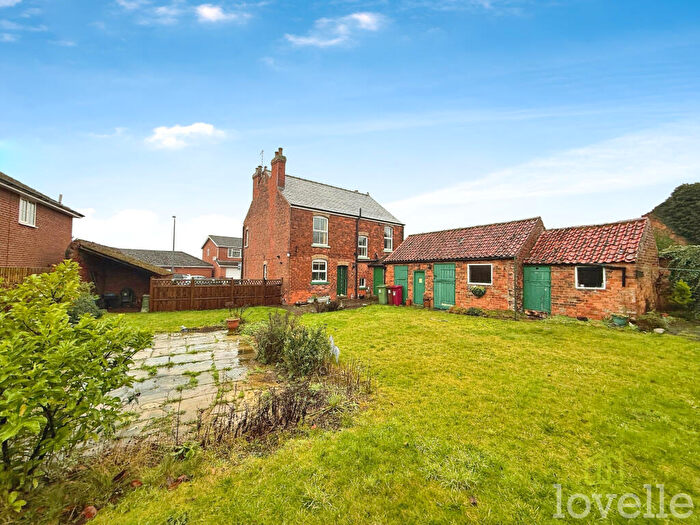 3 Bedroom Detached House For Sale In Newbigg, Westwoodside, DN9