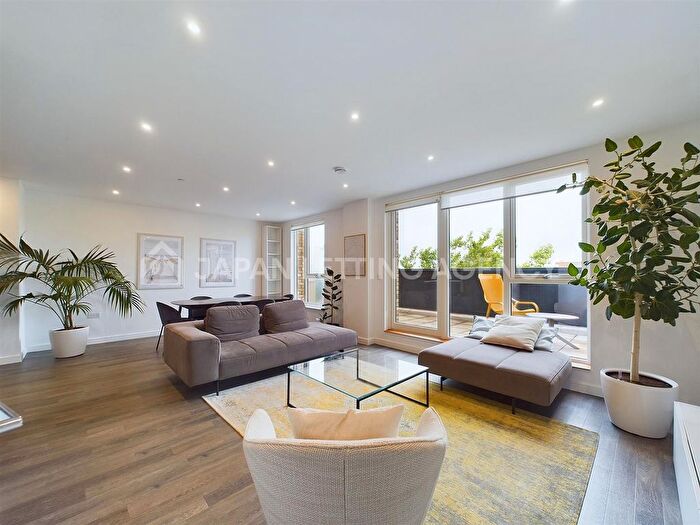 3 Bedroom Flat To Rent In Kelton House, Corbet Gardens, Acton Town, W3