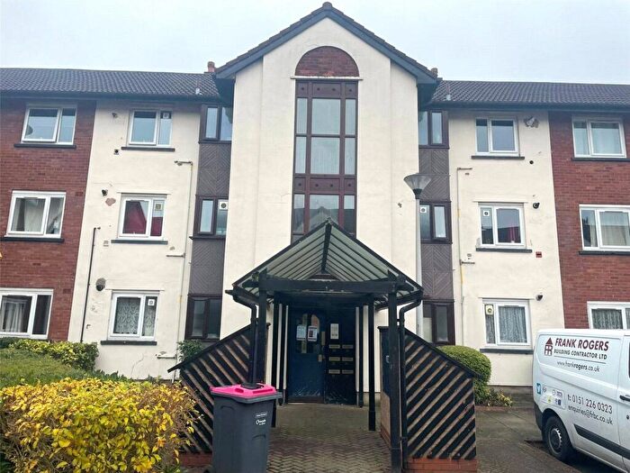 2 Bedroom Apartment To Rent In Squires Court, Canterbury Gardens, Salford, Manchester, M5