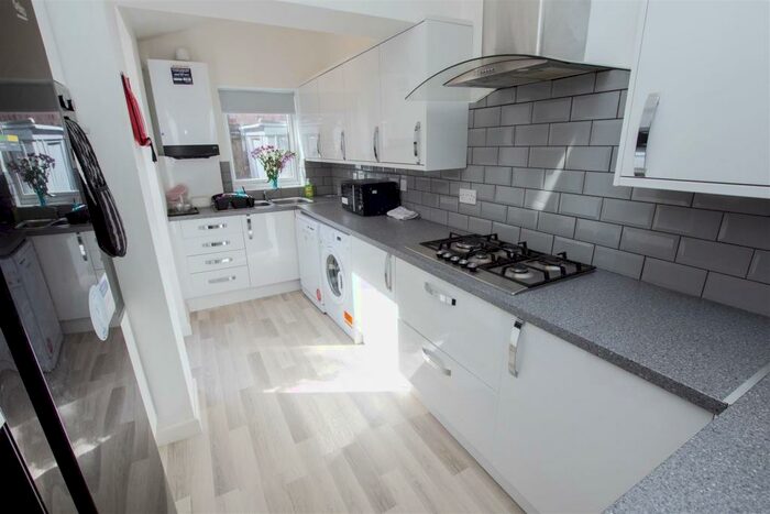 5 Bedroom House To Rent In George Road, Selly Oak, Birmingham, B29