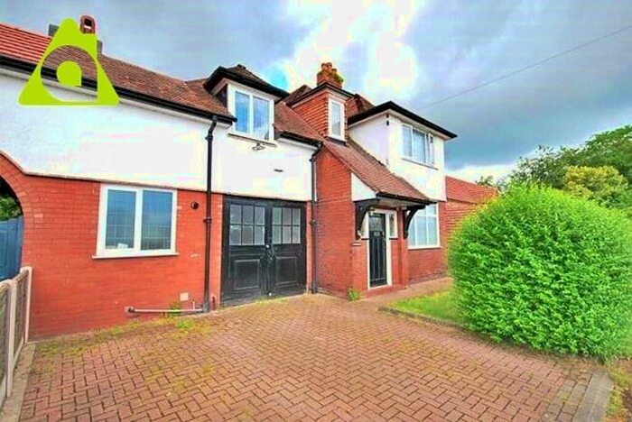 4 Bedroom Semi-Detached House To Rent In Beech Walk, Pennington, Leigh, WN7