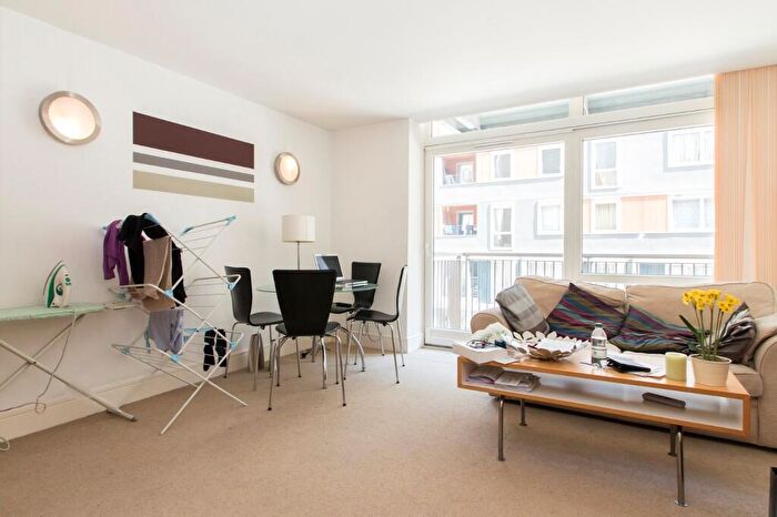 1 Bedroom Flat To Rent In Moore House, Cassilis Road, E14