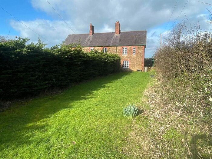 3 Bedroom Cottage For Sale In Dinnington, Hinton St. George, TA17