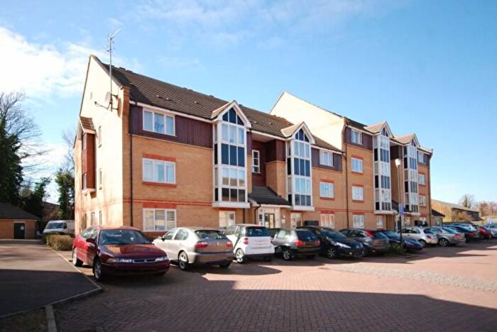 2 Bedroom Flat To Rent In Faraday Road, Guildford, GU1