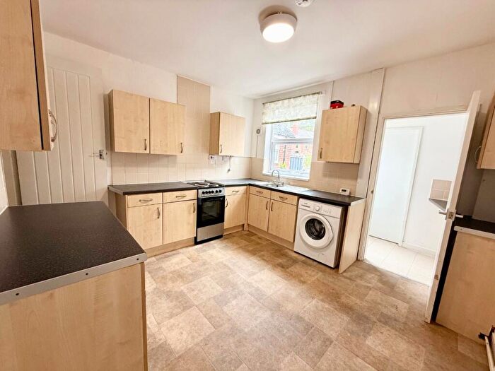 3 Bedroom End Of Terrace House For Sale In Garnet Street, Netherfield, Nottingham, NG4