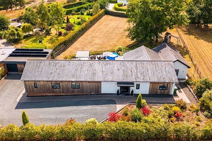 4 Bedroom Bungalow For Sale In Butts Lane, Stone, Kidderminster, Worcestershire, DY10