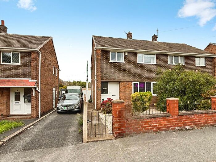 3 Bedroom Semi-Detached House For Sale In St. Annes Drive, Monk Bretton, Barnsley, S71