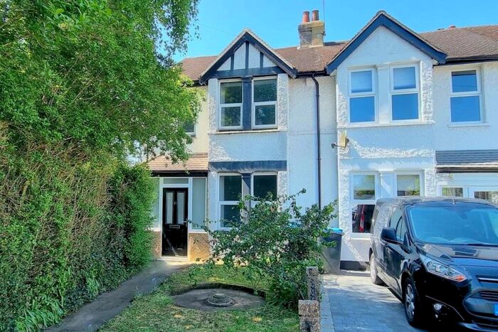 3 Bedroom House To Rent In Bedroom End Terrace House In Warlingham, CR6
