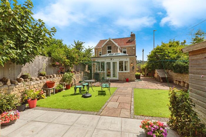 4 Bedroom Detached House For Sale In Whiteway Road, Bath, BA2