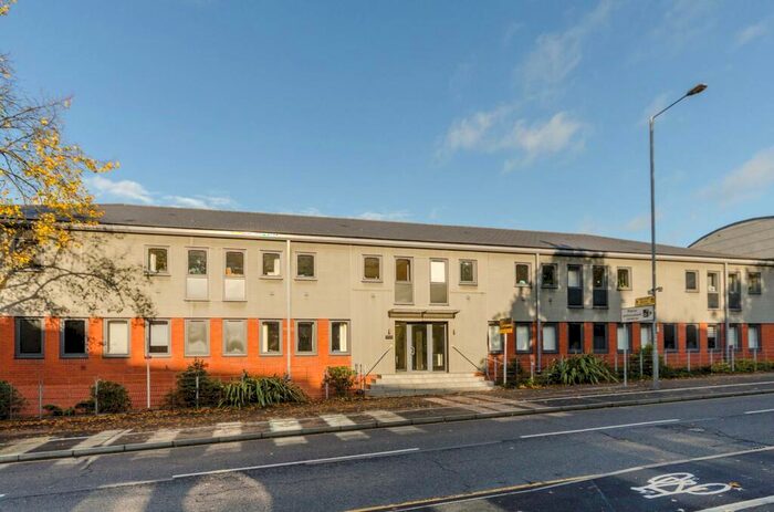 1 Bedroom Flat To Rent In Kingston Hill, Kingston Hill, Kingston Upon Thames, KT2