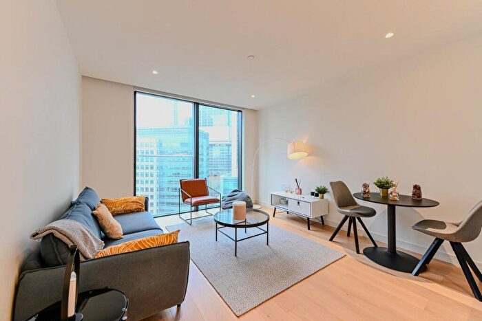 1 Bedroom Apartment To Rent In Hampton Tower, Marsh Wall, London, E14