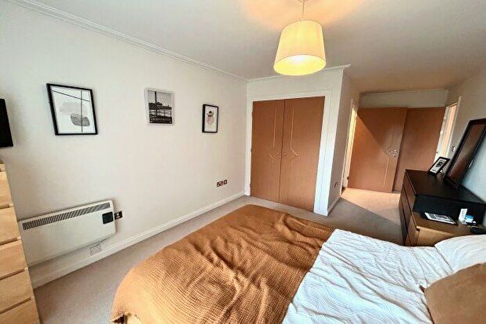 2 Bedroom Flat To Rent In Chandlery Way Taliesin Court, Cardiff, CF10