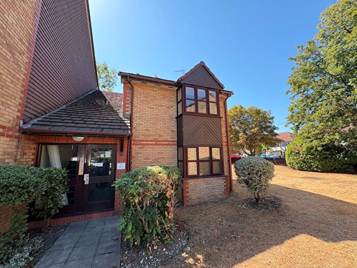 Studio To Rent In Kingfisher Way, Neasden, NW10