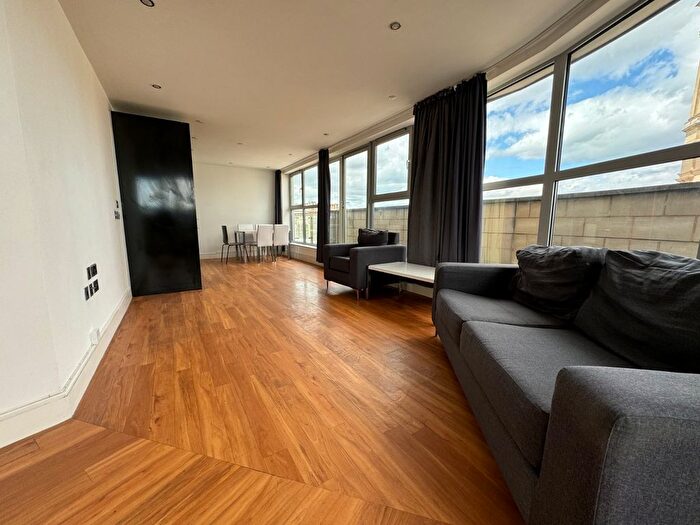 2 Bedroom Flat To Rent In Hanley House, Hanley Street, Nottingham, NG1