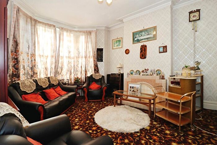 4 Bedroom Terraced House For Sale In Filton Avenue, Bristol, Avon, BS7