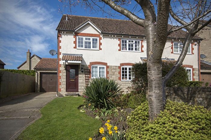 2 Bedroom End Of Terrace House To Rent In Fettiplace Close, Appleton, Abingdon, OX13