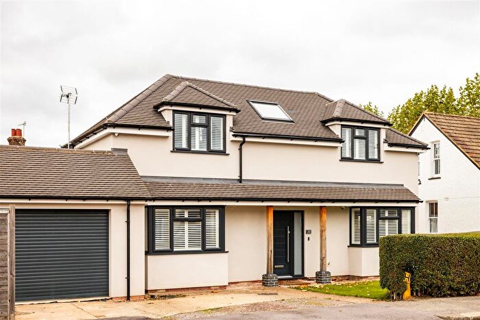 4 Bedroom Detached House For Sale In Althorne Road, Redhill, RH1