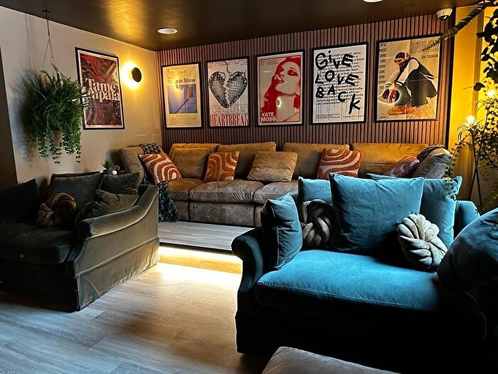 Studio To Rent In Blandford Square, Newcastle Upon Tyne, NE1