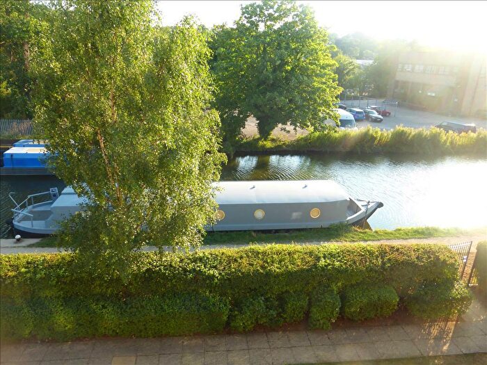 2 Bedroom Apartment To Rent In Ebberns Road, Hemel Hempstead, HP3