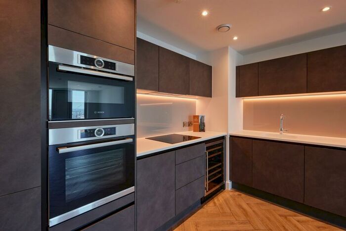 2 Bedroom Apartment To Rent In Elizabeth Tower, M15